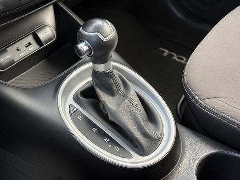 Used 2015 Kia Soul 5dr Wgn Auto Base image 17