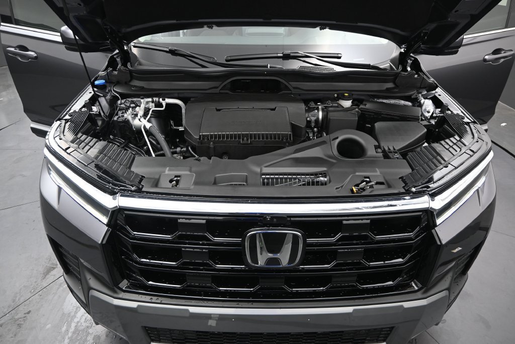 New 2026 Honda Pilot Elite image 13