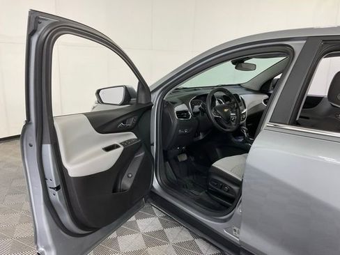 Used 2024 Chevrolet Equinox LT image 28