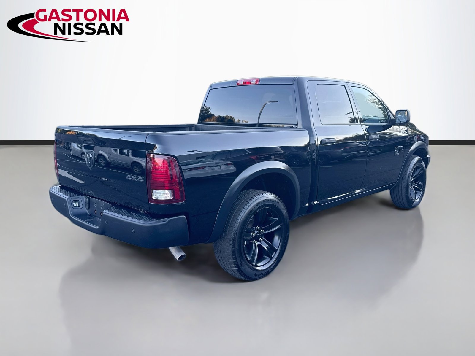 Used 2024 RAM 1500 Warlock AWD/4WD image 9