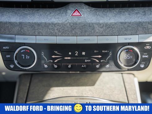 Used 2024 Genesis G80 image 23