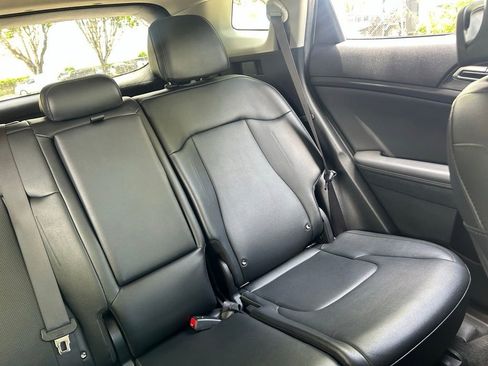 Used 2023 Kia Sportage EX FWD image 13
