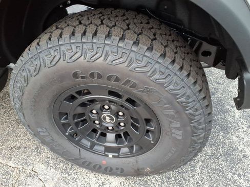 New 2026 Ford Bronco Outer Banks w/ Sasquatch Package AWD/4WD image 4