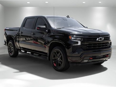 Used 2023 Chevrolet Silverado 1500 RST w/ Redline Edition AWD/4WD image 5