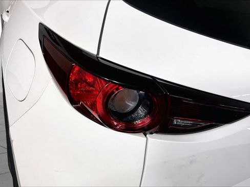Used 2018 MAZDA CX-5 Touring w/ Preferred Equipment Package FWD image 28