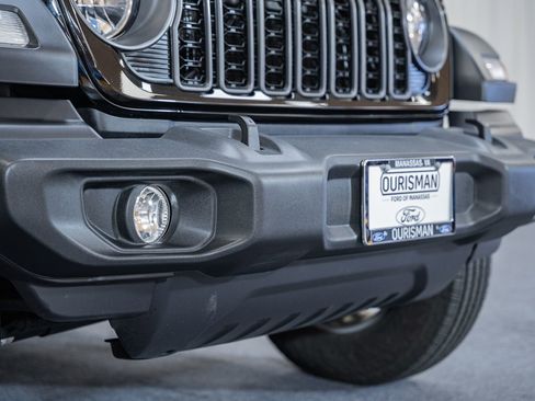 Used 2024 Jeep Wrangler Sport AWD/4WD image 13