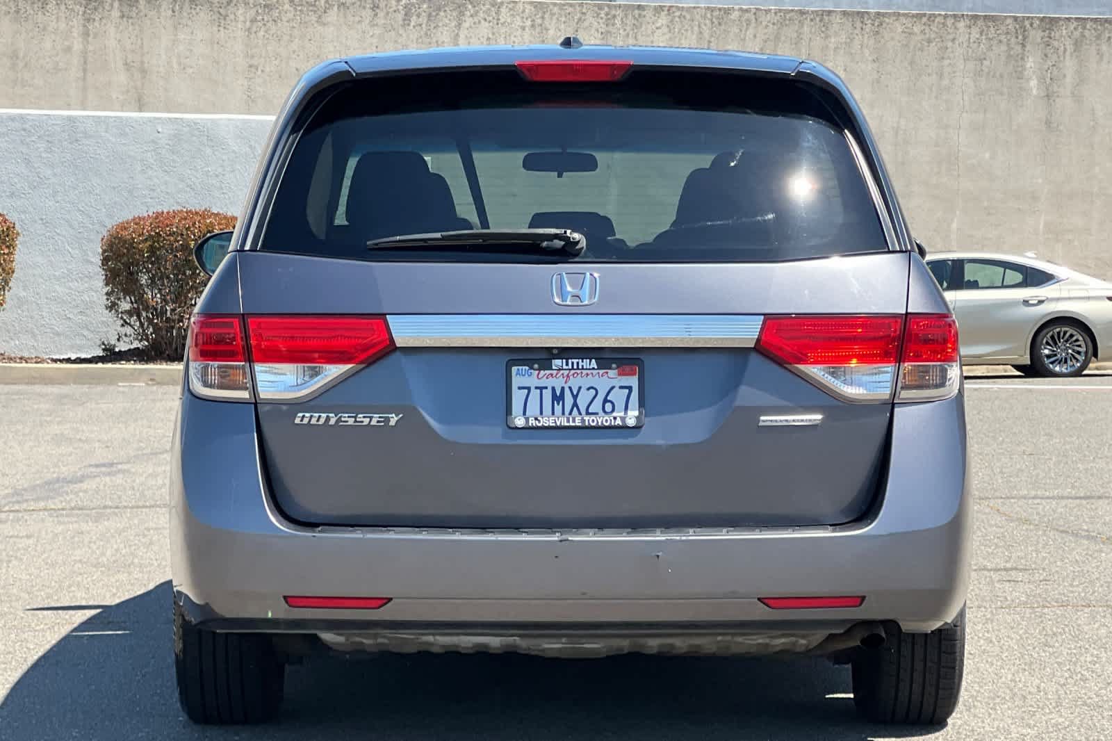 Used 2016 Honda Odyssey SE image 8