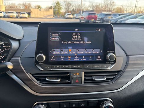 Used 2025 Nissan Altima 2.5 SV image 20