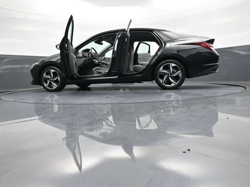 Certified 2023 Hyundai Elantra SEL w/ Convenience Package FWD image 49