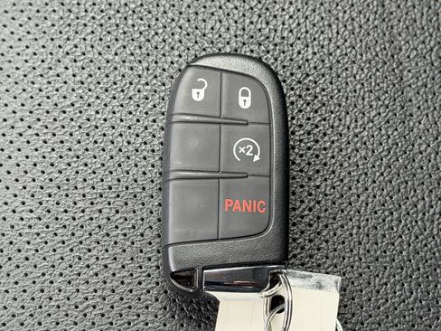 Used 2022 Jeep Compass Limited AWD/4WD image 30