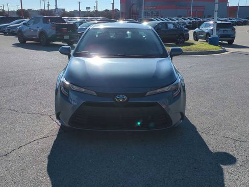 Used 2024 Toyota Corolla LE image 3
