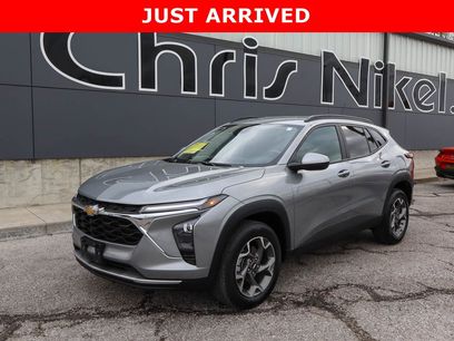 Used 2025 Chevrolet Trax LT
