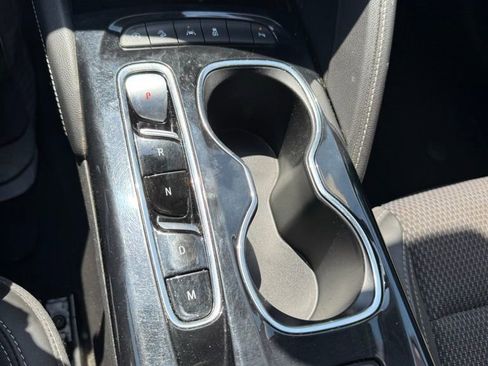 Used 2022 Buick Envision Preferred AWD/4WD image 19