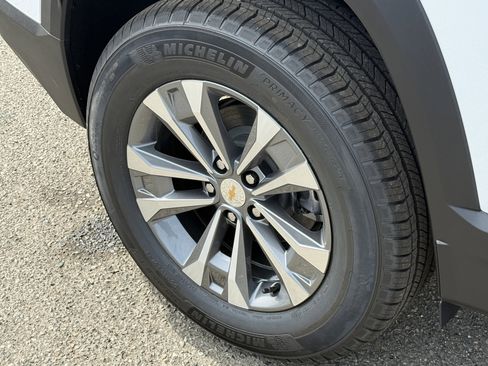 New 2026 Chevrolet Equinox LT AWD/4WD image 28
