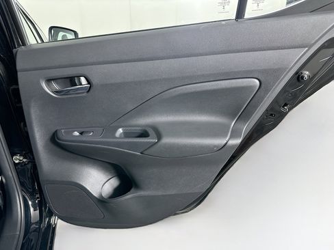 Used 2023 Nissan Versa SV image 27