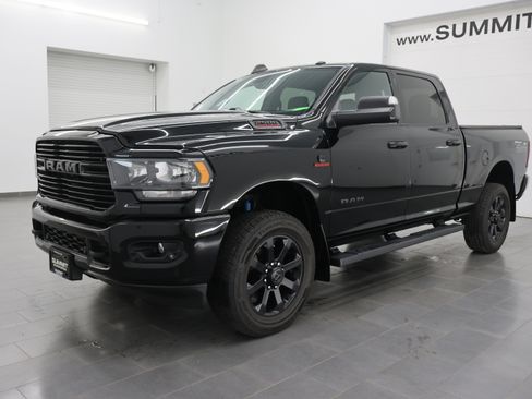 Used 2020 RAM 2500 Big Horn w/ Night Edition AWD/4WD image 7