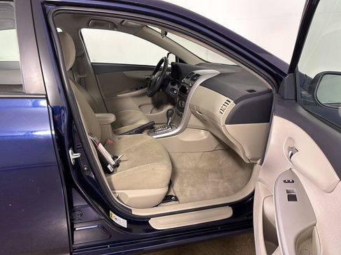 Used 2011 Toyota Corolla LE FWD image 17