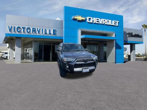 Used 2024 Toyota RAV4 XLE FWD image 3