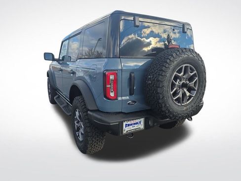 New 2025 Ford Bronco Badlands image 3