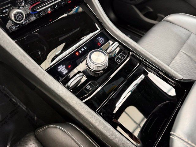 Used 2023 Jeep Grand Cherokee Overland w/ Advanced Protech Group III AWD/4WD image 40