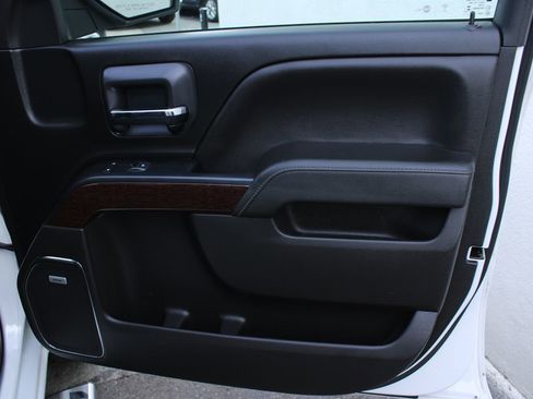 Used 2018 GMC Sierra 1500 SLT image 28