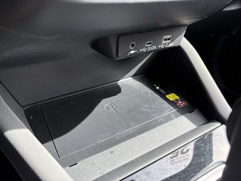 Certified 2025 Subaru Forester Touring w/ Protection Package image 21