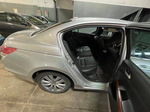 Used 2011 Honda Accord EX-L image 25