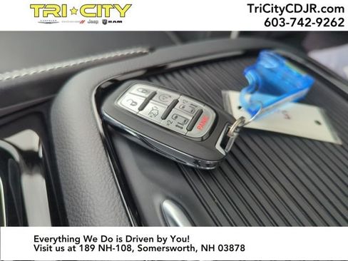 New 2026 Chrysler Pacifica Limited w/ S Appearance Package image 28