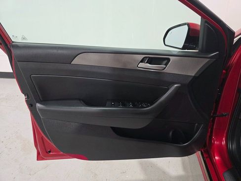 Used 2019 Hyundai Sonata Sport image 17