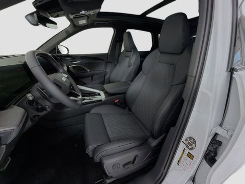 New 2025 Audi SQ5 Premium Plus image 21