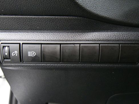 Used 2022 Toyota Corolla LE image 16