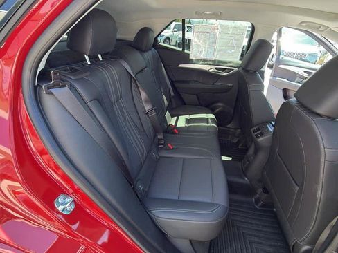 Used 2025 Buick Envision Avenir AWD/4WD image 25