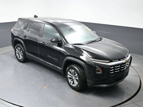 Used 2025 Chevrolet Equinox LT FWD image 14