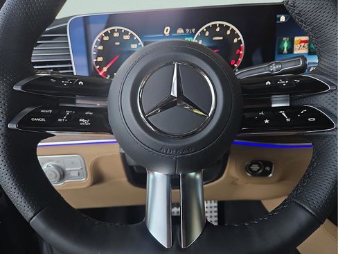 New 2026 Mercedes-Benz GLS 580 4MATIC image 25