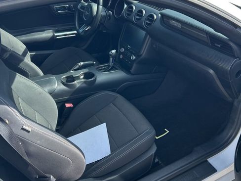 Used 2015 Ford Mustang Coupe RWD image 8