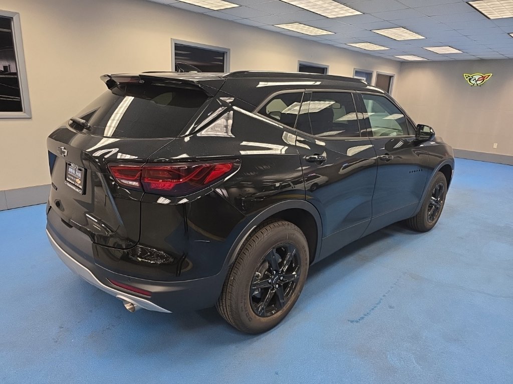 New 2026 Chevrolet Blazer LT w/ Convenience Package FWD image 3