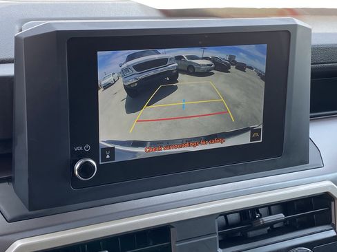 Certified 2024 Toyota Tacoma SR5 AWD/4WD image 24