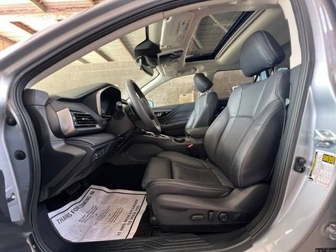 Used 2025 Subaru Outback Limited AWD/4WD image 23