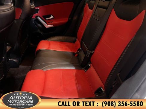 Used 2021 Mercedes-Benz CLA 250 image 16