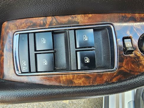 Used 2014 Chevrolet Impala LTZ FWD image 29