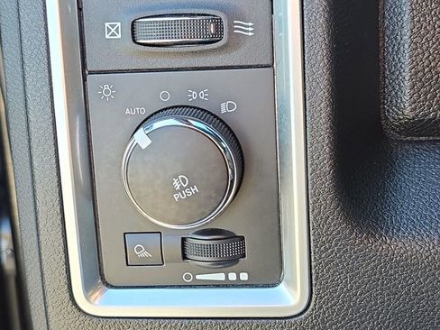 Used 2017 RAM 1500 Limited image 18