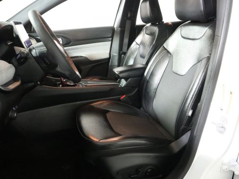 Used 2023 Jeep Compass Latitude w/ Convenience Group image 22