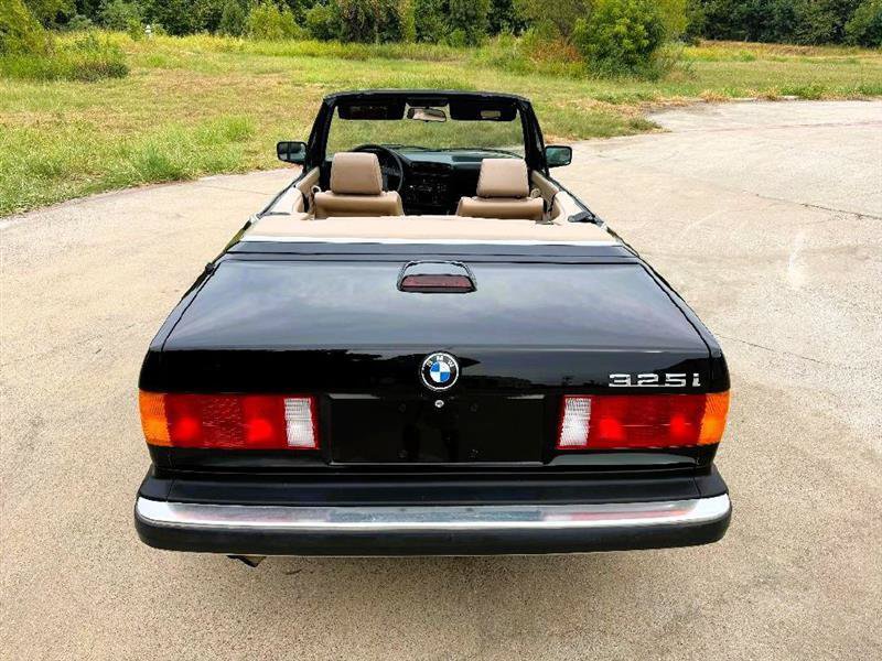 Used 1991 BMW 325i Convertible RWD image 20