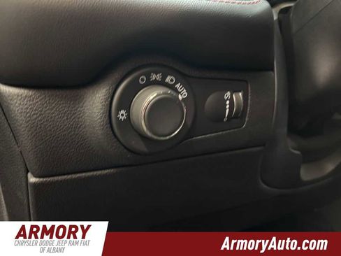 Used 2025 Dodge Durango GT image 10