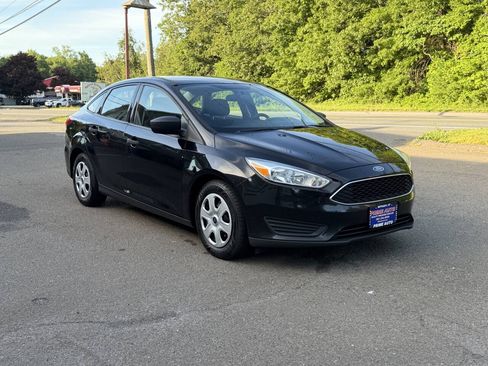 Used 2018 Ford Focus S FWD image 8