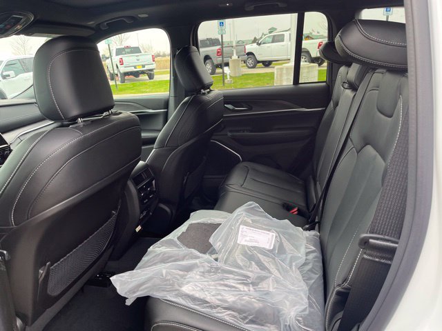 New 2024 Jeep Grand Cherokee Limited 4xe AWD/4WD image 18