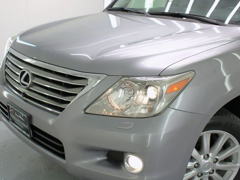 Used 2009 Lexus LX 570 4WD image 17