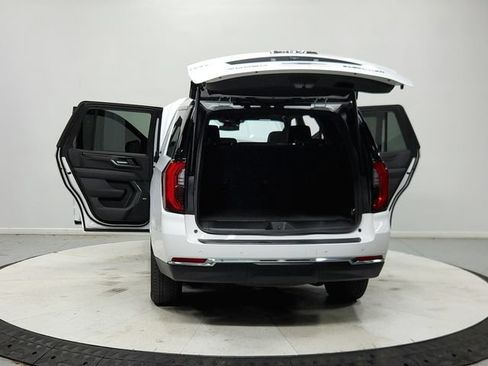 Used 2025 GMC Yukon Elevation RWD image 15