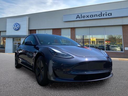 Used 2022 Tesla Model 3 Long Range AWD/4WD image 1