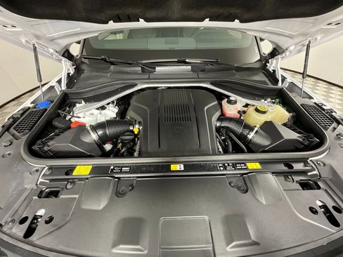 Certified 2024 Land Rover Range Rover Long Wheelbase SE image 28